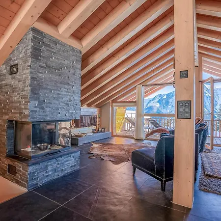 Caspar Penthouse Apartment